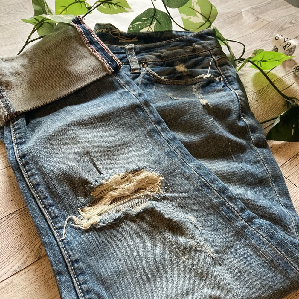 American Eagle women’s Jeans